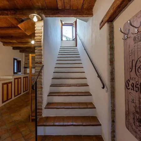Holiday home Relais Castel D'emilio - Casa Arancio *